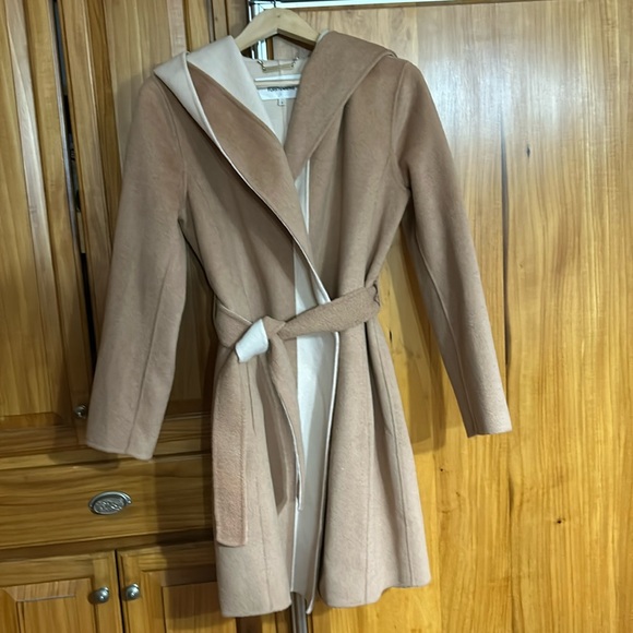 Diane Von Furstenberg camel and cream wool hooded wrap coat. Size Small. - Picture 1 of 16